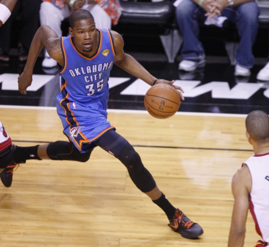 迪马尔科：我们现在排名第一但这并不重要，联赛还很漫长（迪马尔科：暂居榜首并非关键，赛季漫长一切未定）