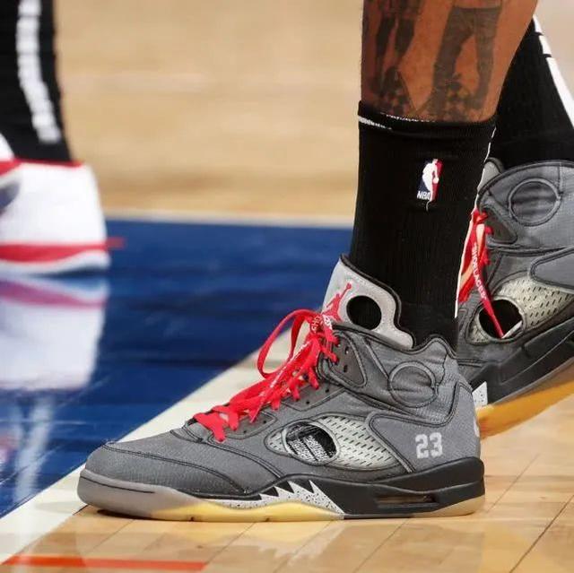 传闻：拜仁非常欣赏埃弗顿边锋恩迪亚耶（消息称，拜仁青睐埃弗顿边锋恩迪亚耶）