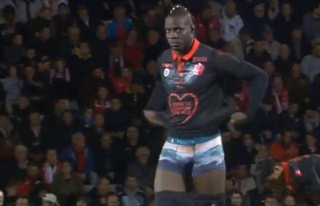 西甲半场：瓦莱拉劲射破门，埃尔切暂1-0赫罗纳（西甲半场战报：瓦莱拉远射建功，埃尔切暂以1-0领先赫罗纳）