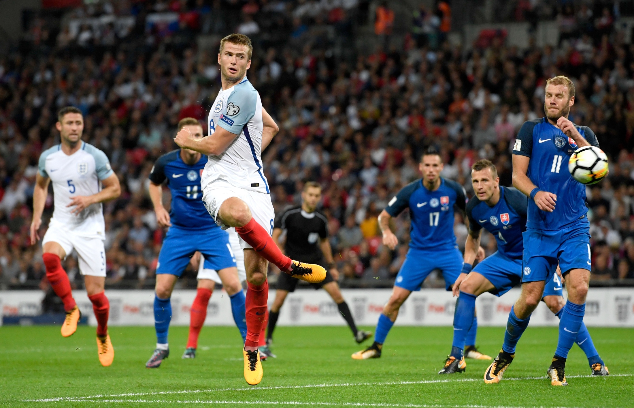 斯基拉：迪萨西已经被推荐给罗马，罗马也对他感兴趣（斯基拉：迪萨西获荐加盟罗马，球队对其有意）