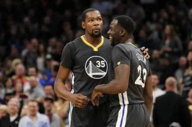 德天空：多家俱乐部有意小将格特利歇尔，拜仁愿意与他续约（德天空：拜仁愿与小将格特利歇尔续约，多家俱乐部对其表示关注）