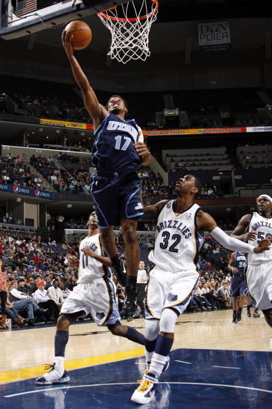 TA：皇马球星团队深度介入更衣室，阿隆索管理面临额外挑战（TA：皇马球星身边人深度插手更衣室，阿隆索执教难度加码）