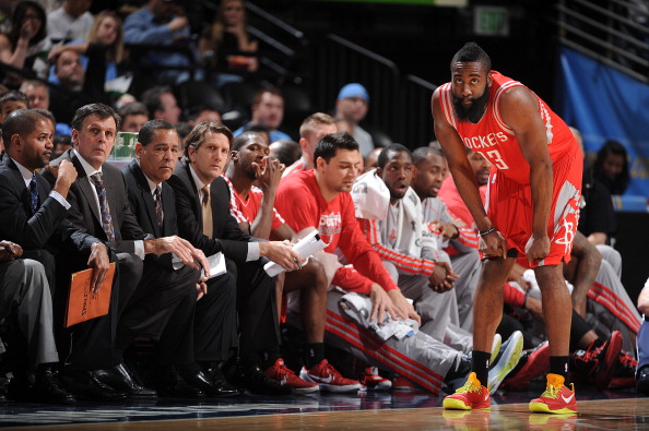 米兰vs拉齐奥终场前点球未判原因：马鲁西奇对帕夫洛维奇犯规（米兰对阵拉齐奥补时点球未判解析：马鲁西奇先对帕夫洛维奇犯规）