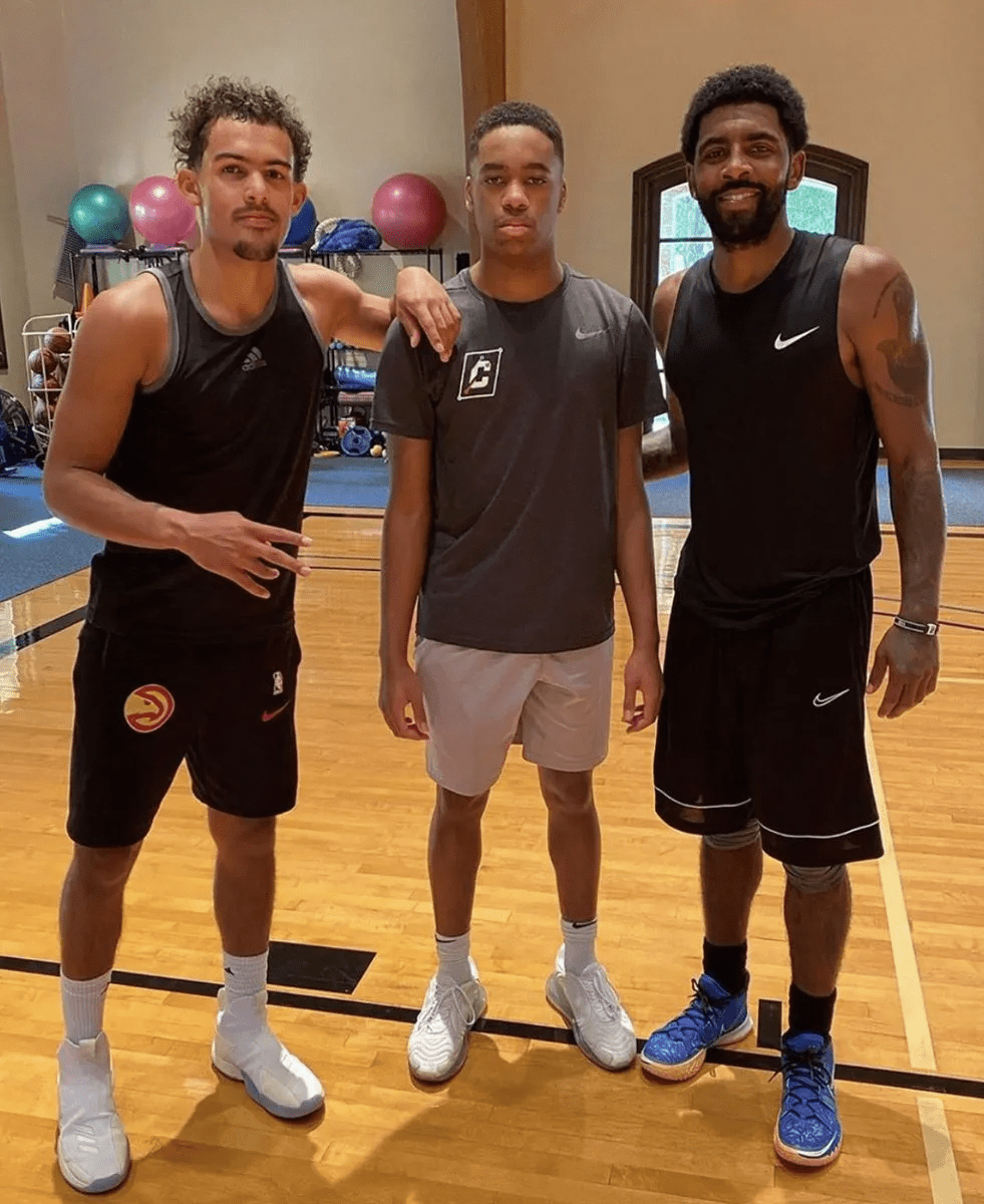 名记还原leeway事件：保罗私自指点伦纳德被小范甘迪警告（名记者解构Leeway风波：保罗擅自指点伦纳德遭小范甘迪警示）