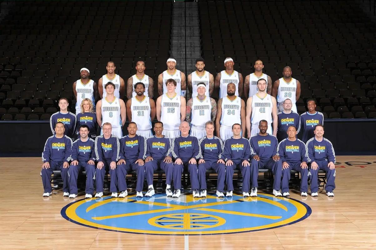 阿尔特塔、卡索拉、波多尔斯基等名宿引阿森纳球迷怀念（阿森纳名宿阿尔特塔、卡索拉、波多尔斯基等引发球迷怀念）