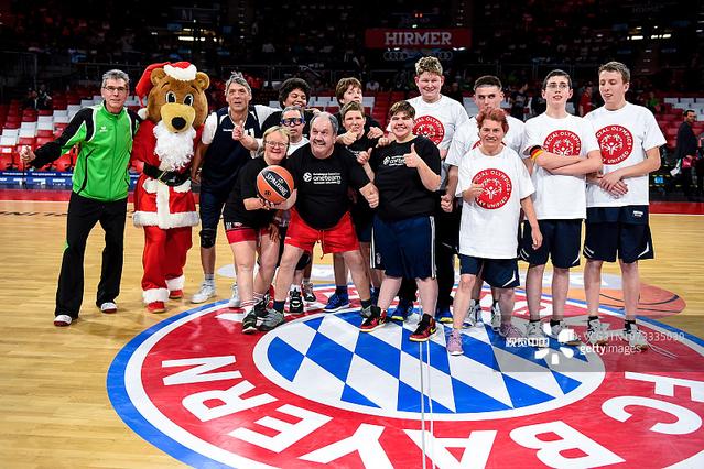 贝恩谈拿球砸阿努诺比：当时认为是合理动作，没恶意犯规意思（贝恩谈掷球击中阿努诺比：称当时判断为合理动作，并非恶意犯规）